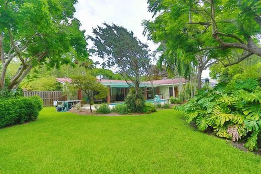 7850 SW 160th Street Palmetto Bay FL 33157