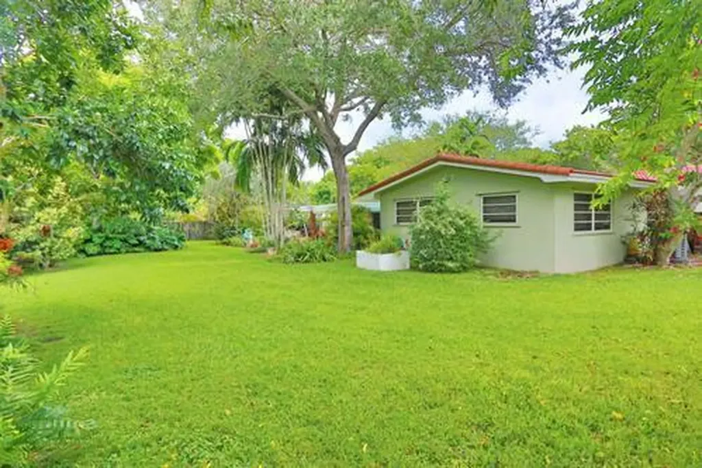 7850 SW 160th Street Palmetto Bay FL 33157