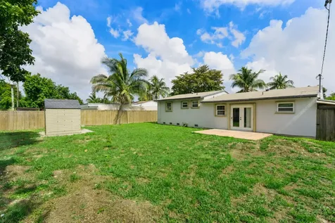 6501 SW 15th Court North Lauderdale FL 33068