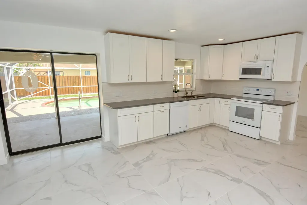 943 SE Browning Avenue Port St Lucie FL 34983