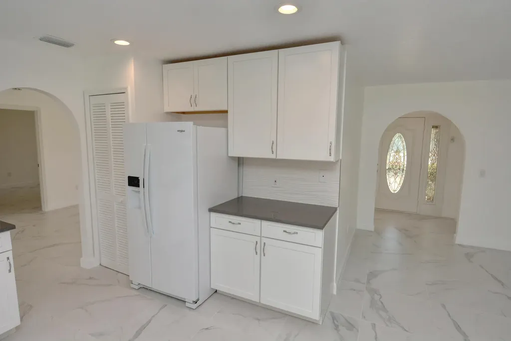 943 SE Browning Avenue Port St Lucie FL 34983