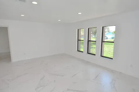 943 SE Browning Avenue Port St Lucie FL 34983