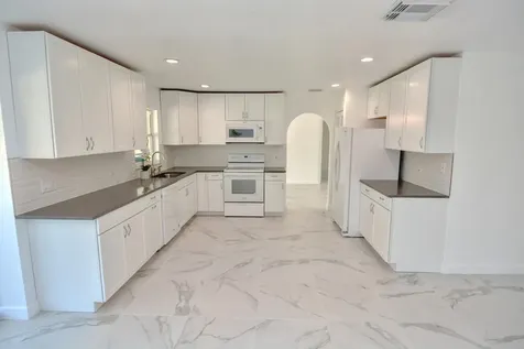 943 SE Browning Avenue Port St Lucie FL 34983