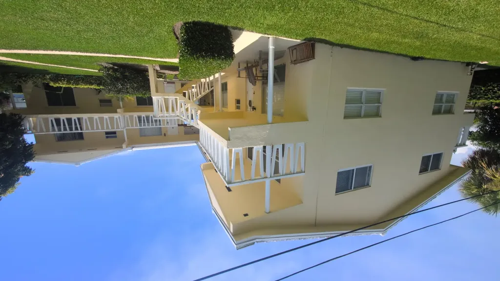 2755 NE 28th Avenue Lighthouse Point FL 33064