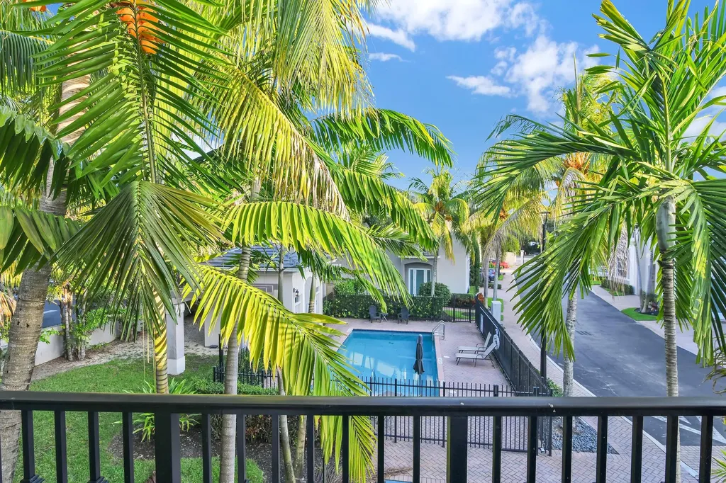 1835 Highland Grove Drive Delray Beach FL 33445