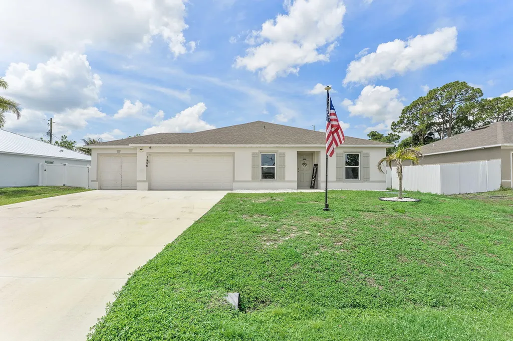 1556 SW Crater Avenue Port St Lucie FL 34953