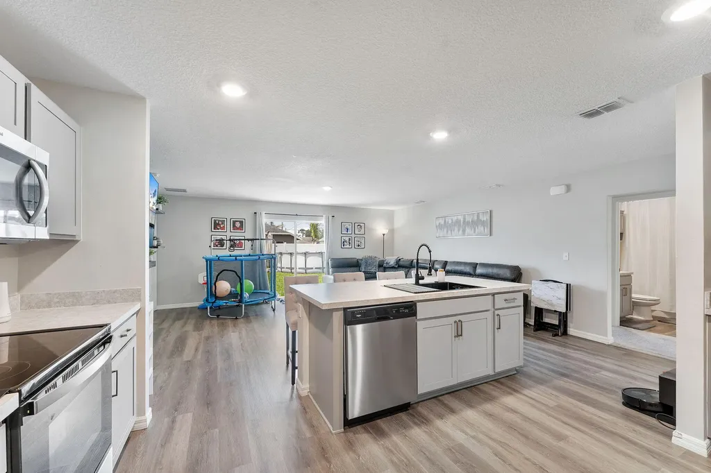 1556 SW Crater Avenue Port St Lucie FL 34953