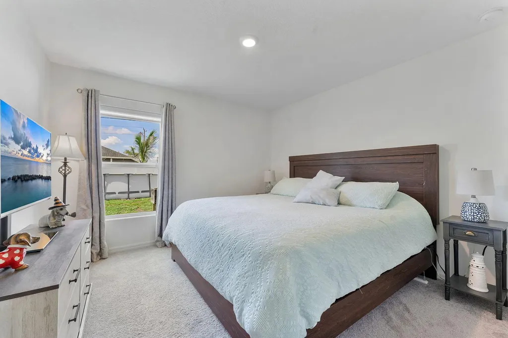 1556 SW Crater Avenue Port St Lucie FL 34953