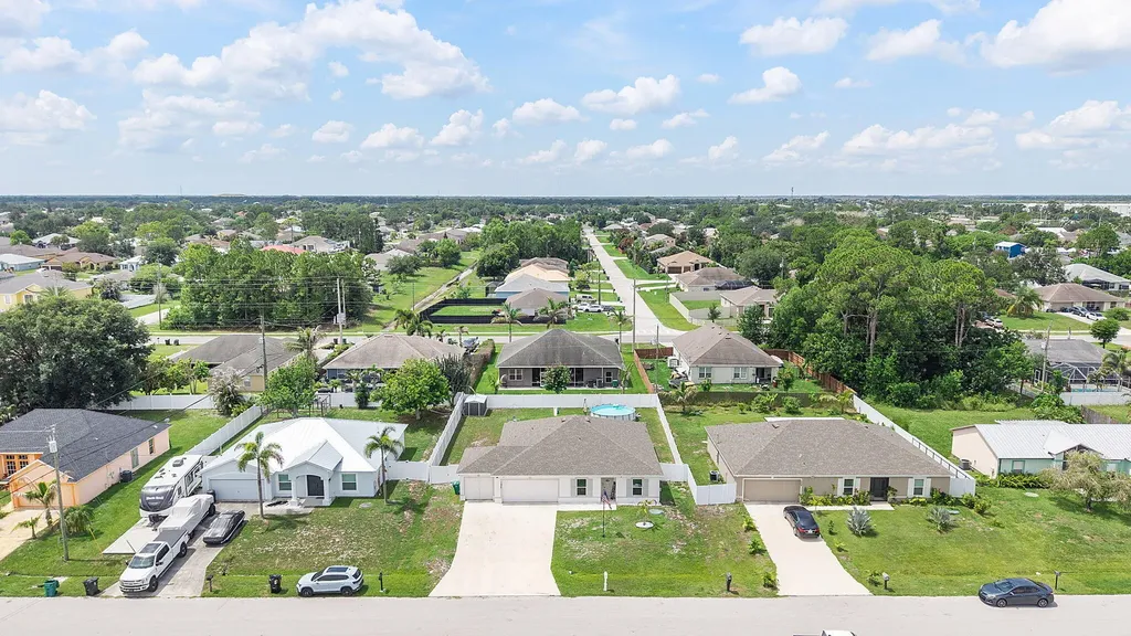 1556 SW Crater Avenue Port St Lucie FL 34953