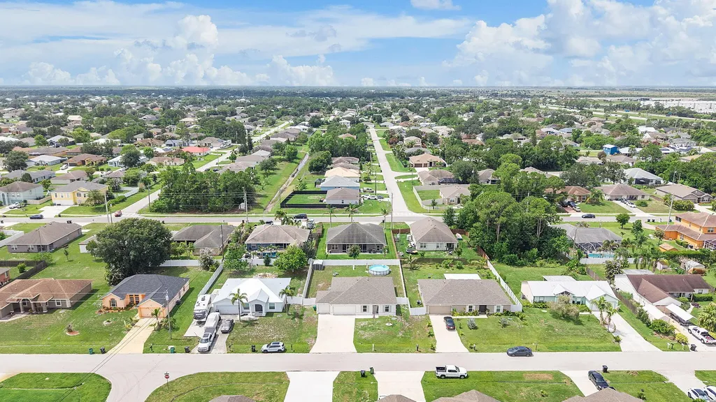 1556 SW Crater Avenue Port St Lucie FL 34953