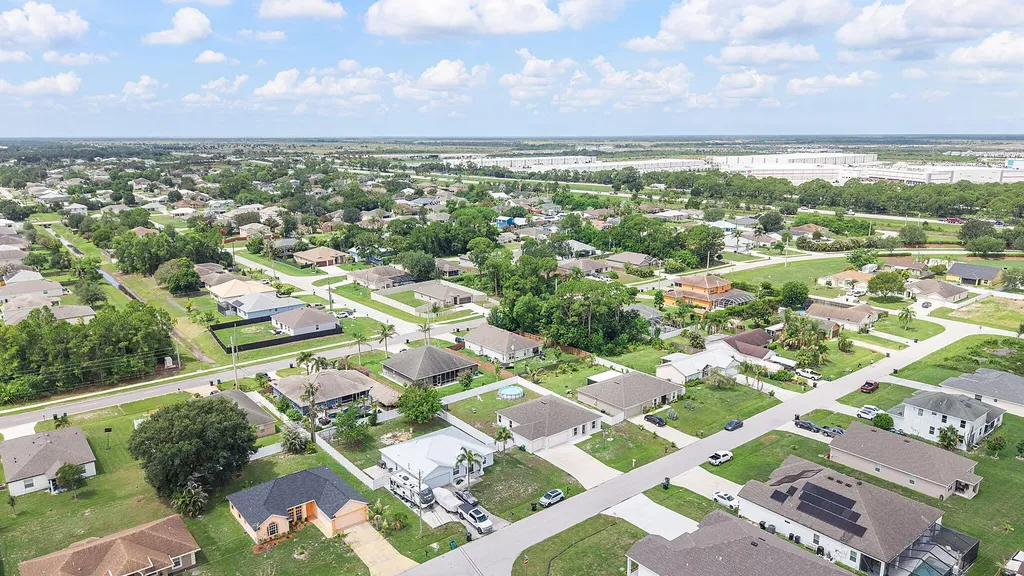 1556 SW Crater Avenue Port St Lucie FL 34953