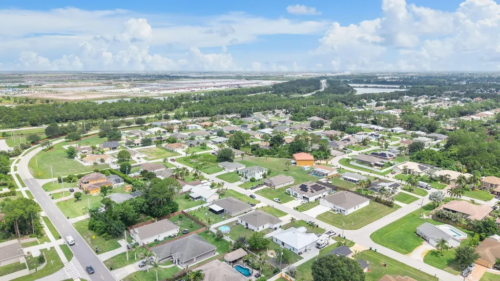 1556 SW Crater Avenue Port St Lucie FL 34953