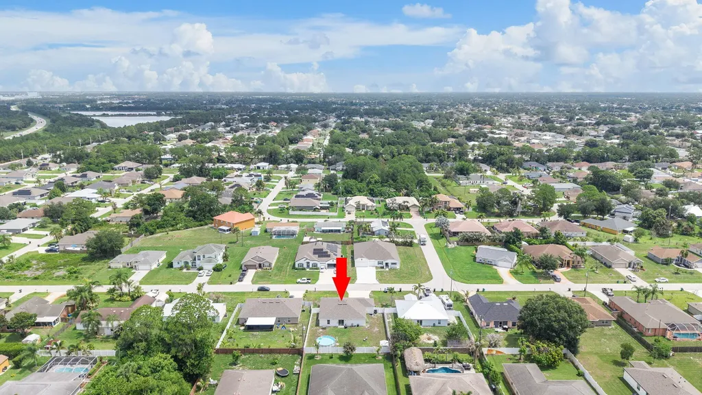 1556 SW Crater Avenue Port St Lucie FL 34953
