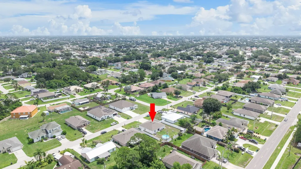 1556 SW Crater Avenue Port St Lucie FL 34953