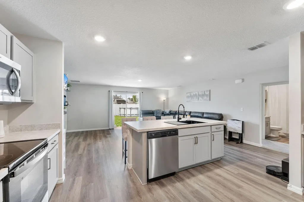 1556 SW Crater Avenue Port St Lucie FL 34953