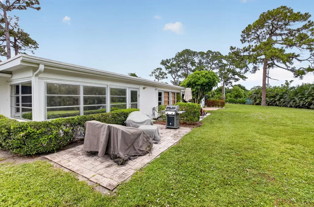 5284 Privet Place Delray Beach FL 33484