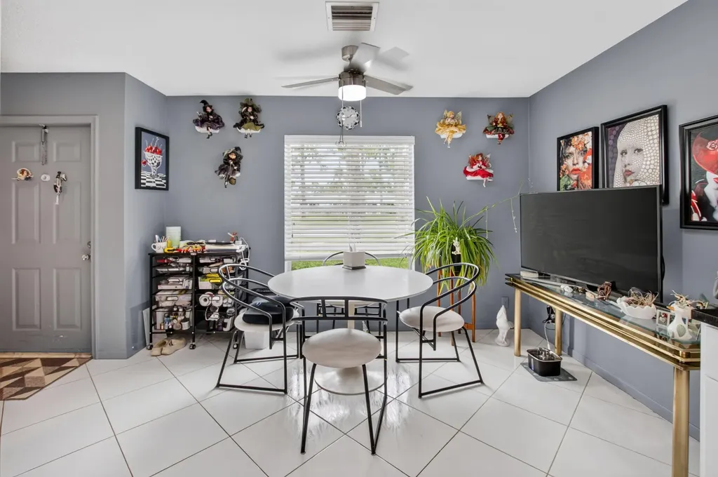 5284 Privet Place Delray Beach FL 33484