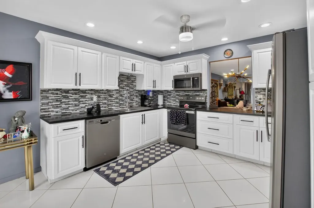 5284 Privet Place Delray Beach FL 33484
