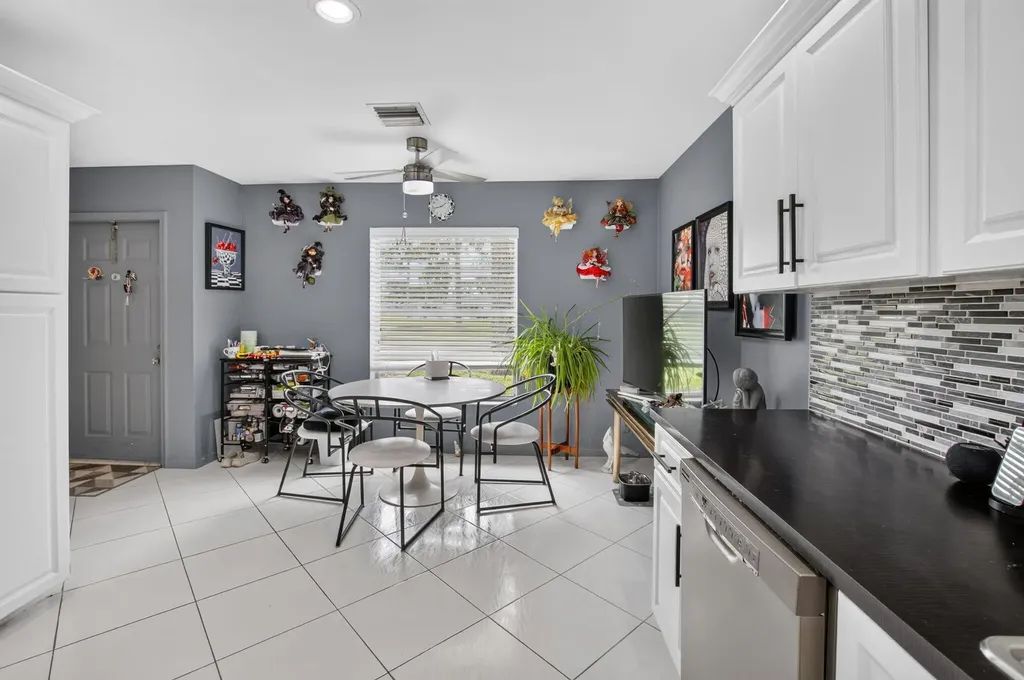 5284 Privet Place Delray Beach FL 33484