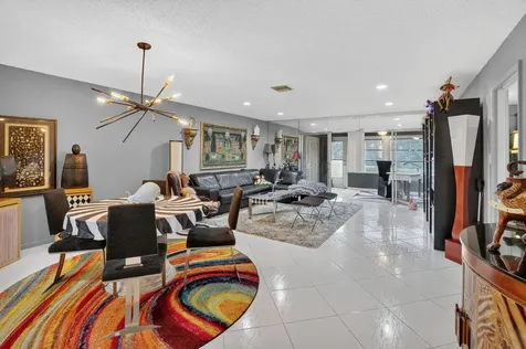 5284 Privet Place Delray Beach FL 33484