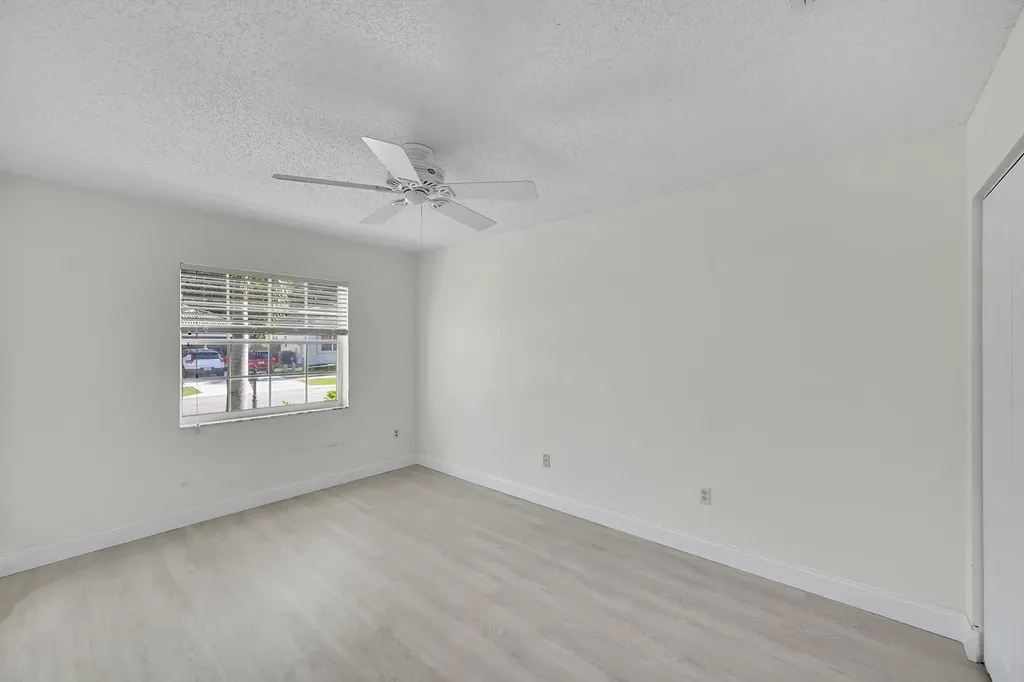 9581 Tavernier Drive Boca Raton FL 33496
