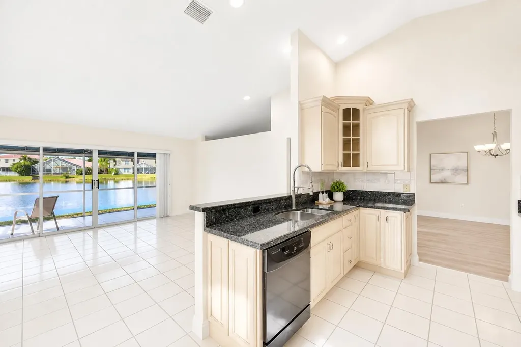 9581 Tavernier Drive Boca Raton FL 33496