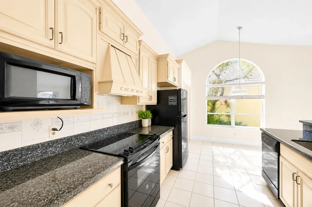 9581 Tavernier Drive Boca Raton FL 33496