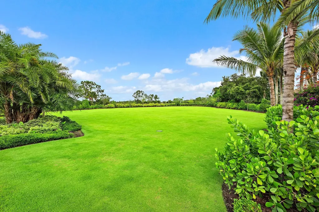 6634 Audubon Trace W West Palm Beach FL 33412