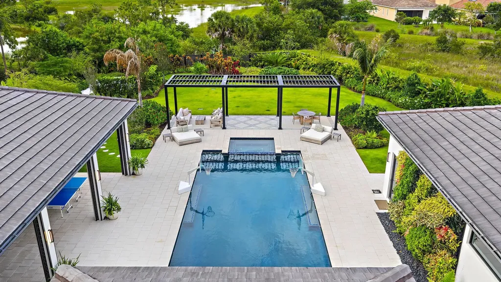 6634 Audubon Trace W West Palm Beach FL 33412