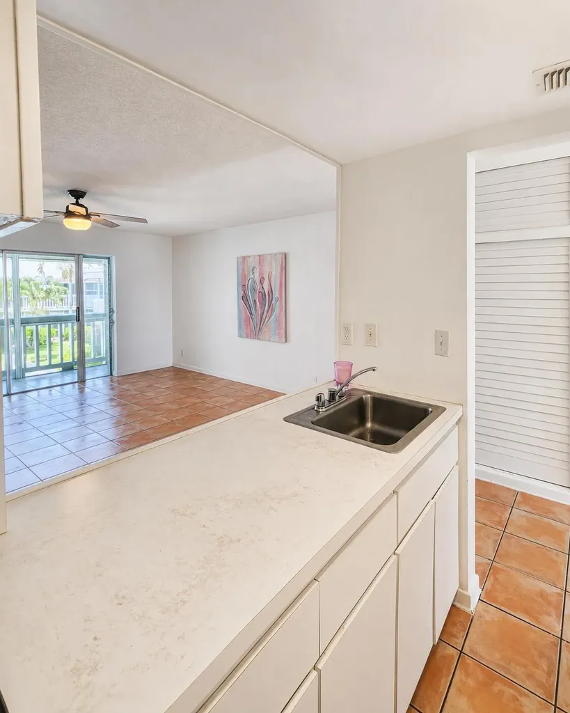 322 N Federal Highway Deerfield Beach FL 33441