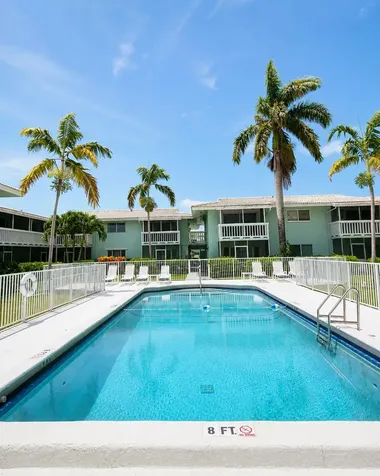322 N Federal Highway Deerfield Beach FL 33441