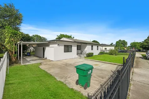 9001 NW 32nd Court Road Miami FL 33147