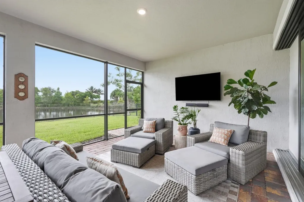 208 Sonoma Isle Circle Jupiter FL 33478