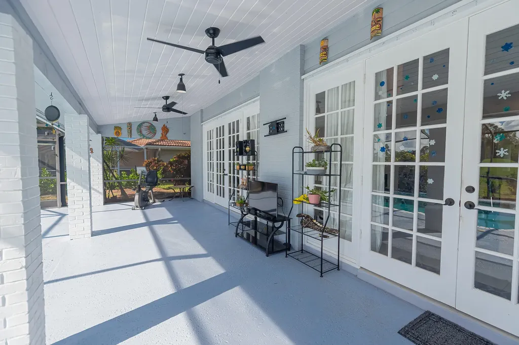 1282 SW Bent Pine Cove Port St Lucie FL 34986