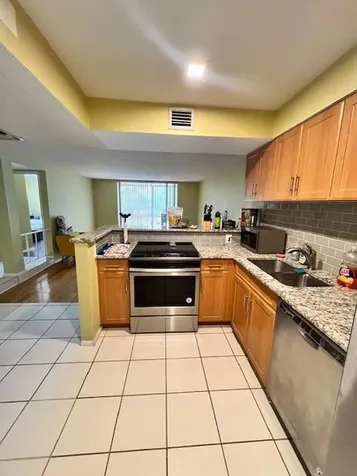 3740 Inverrary Drive Lauderhill FL 33319