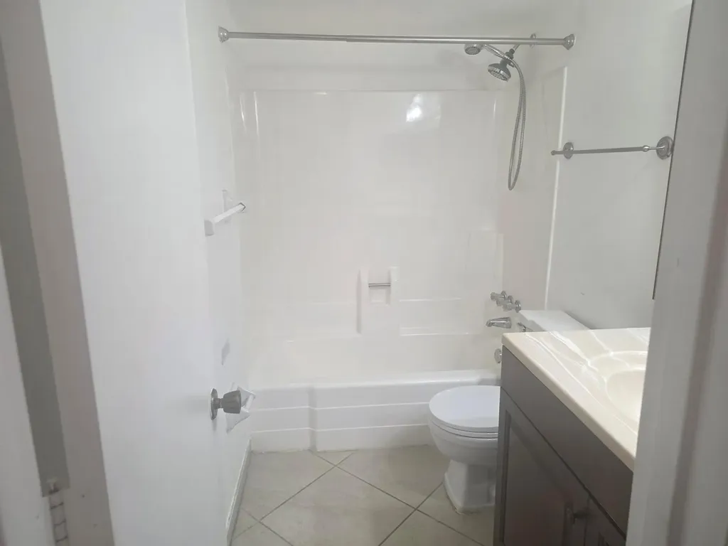 959 SE 2nd Avenue Deerfield Beach FL 33441