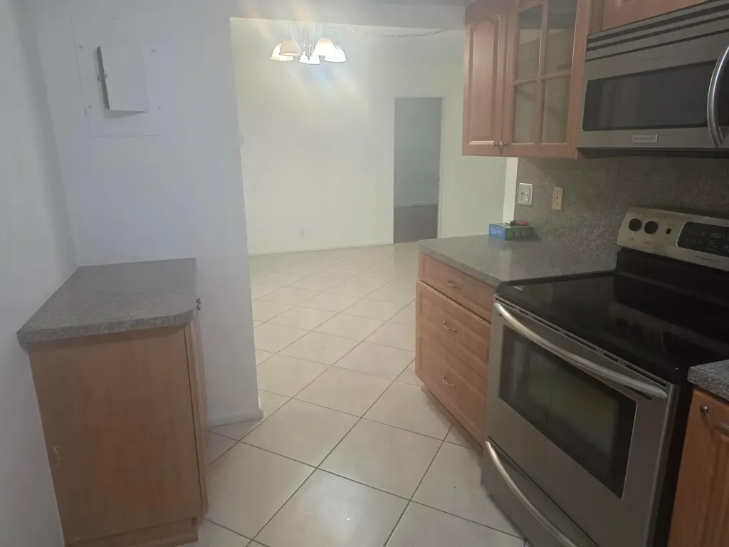 959 SE 2nd Avenue Deerfield Beach FL 33441