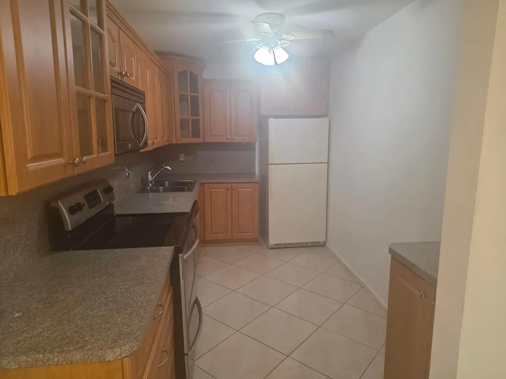 959 SE 2nd Avenue Deerfield Beach FL 33441