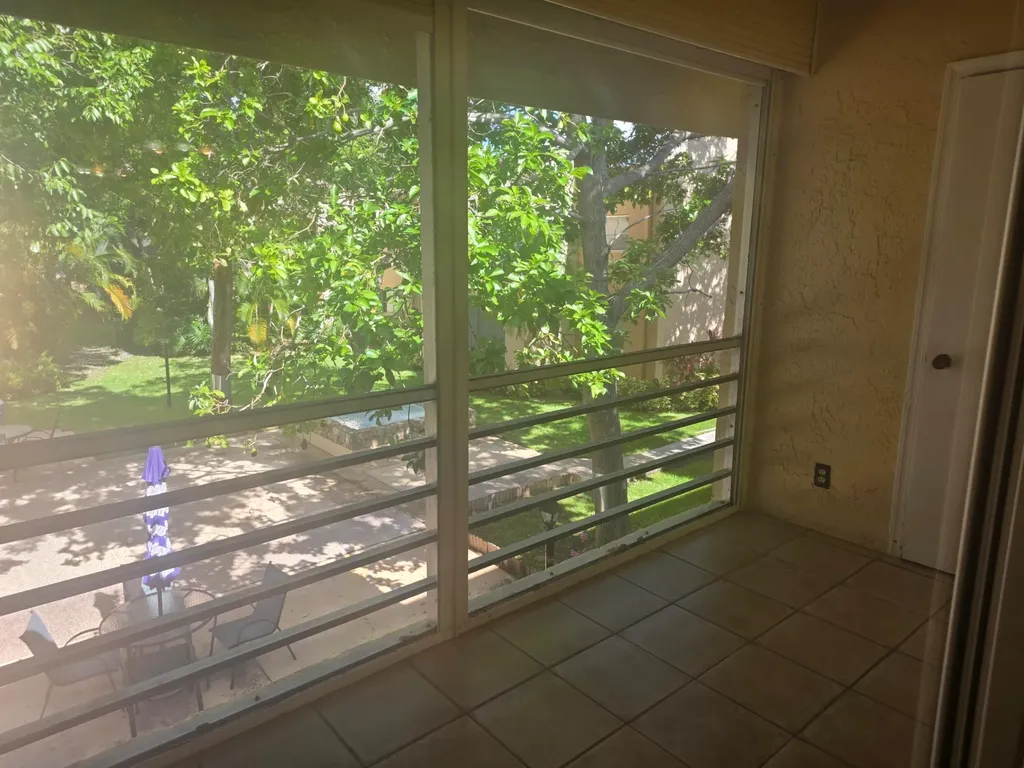 959 SE 2nd Avenue Deerfield Beach FL 33441