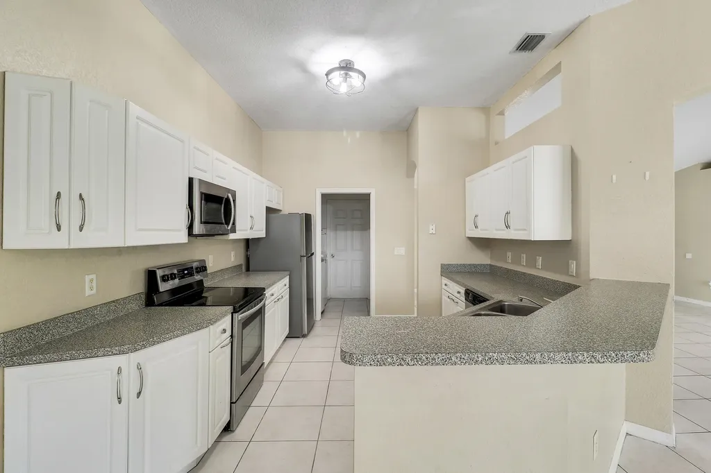 436 SW Bradshaw Circle Port St Lucie FL 34953