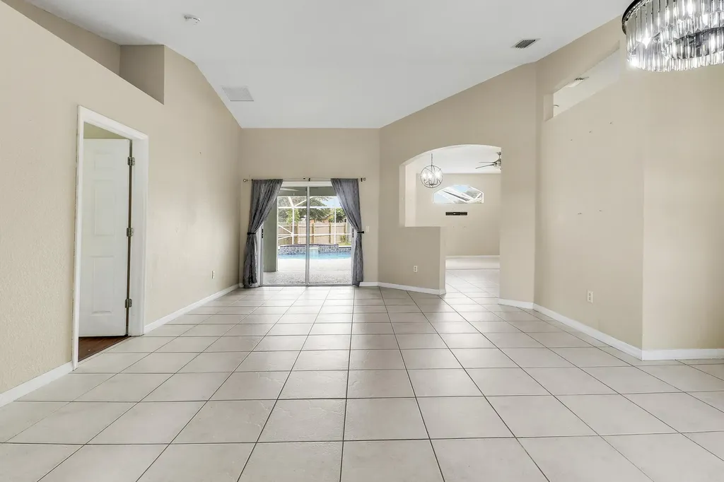 436 SW Bradshaw Circle Port St Lucie FL 34953