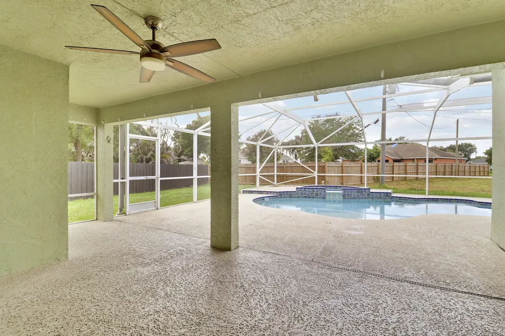 436 SW Bradshaw Circle Port St Lucie FL 34953
