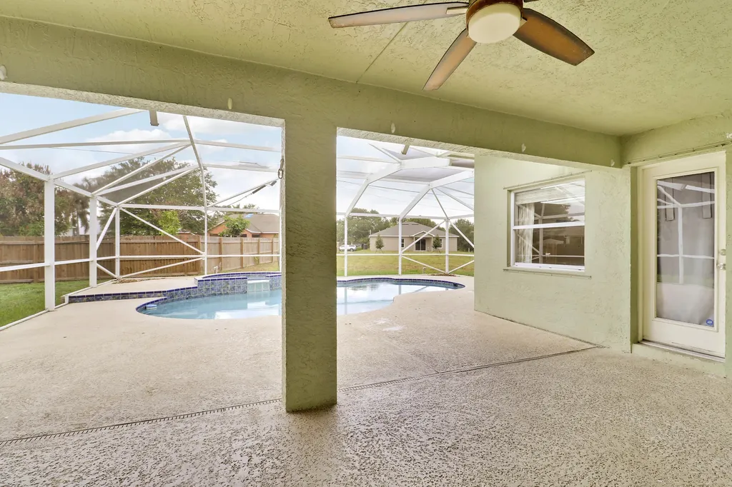 436 SW Bradshaw Circle Port St Lucie FL 34953