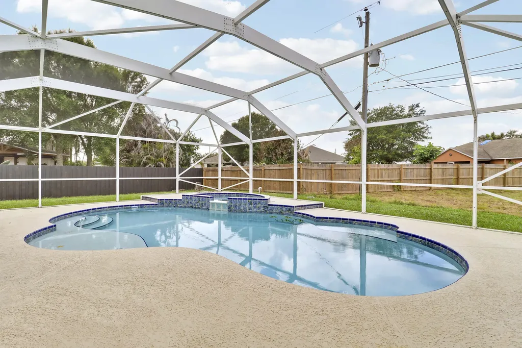 436 SW Bradshaw Circle Port St Lucie FL 34953