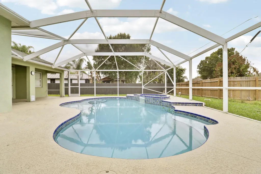 436 SW Bradshaw Circle Port St Lucie FL 34953
