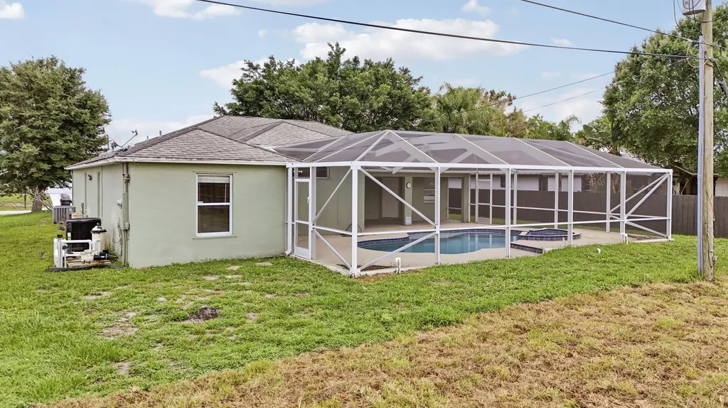 436 SW Bradshaw Circle Port St Lucie FL 34953