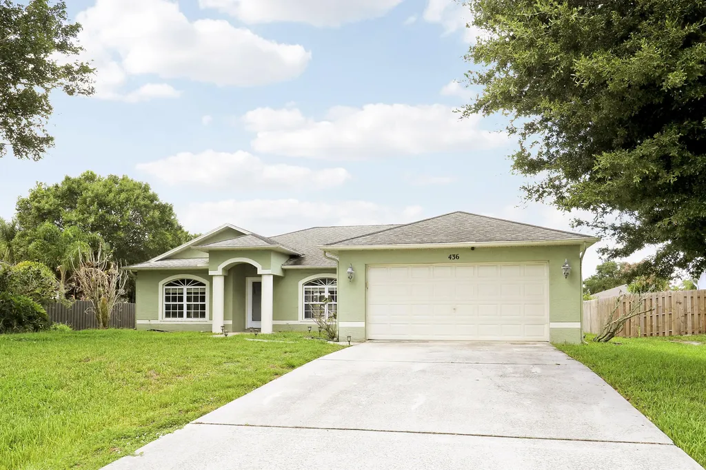 436 SW Bradshaw Circle Port St Lucie FL 34953