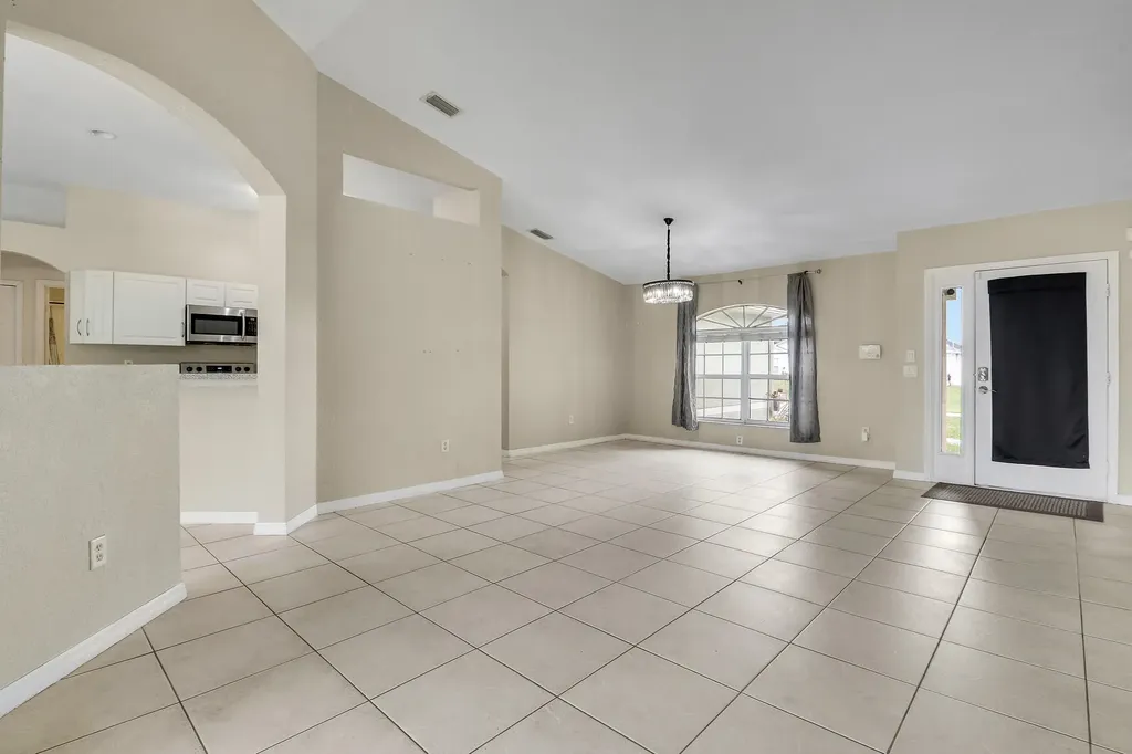 436 SW Bradshaw Circle Port St Lucie FL 34953