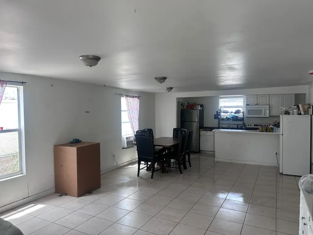 637 46th Street West Palm Beach FL 33407