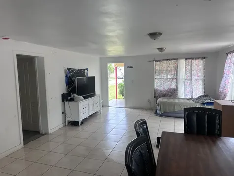 637 46th Street West Palm Beach FL 33407